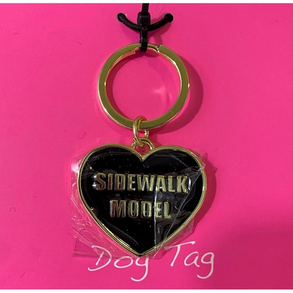 💜 Betsey Johnson Pet 3PcSet CrossbodyBag,Dog CollarTag & Keychain Pouch GiftSet - Picture 4 of 10